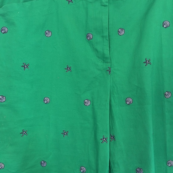 Talbots Kelly green Capri with seashell design size 14 women’s - Picture 2 of 5